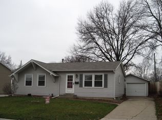 3528 Wakonda Dr, Bettendorf, IA 52722