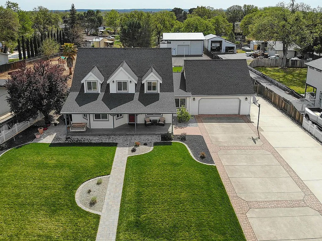 20577 Robinson Glen Dr photo 1