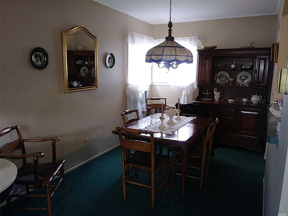 3rd image of 135 2nd Ave