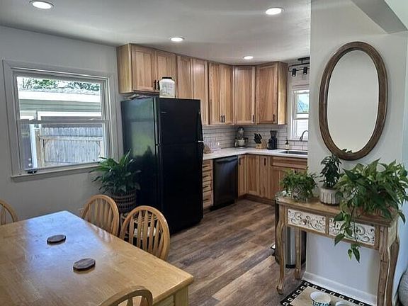 3rd image of 3305 S 18th STREET