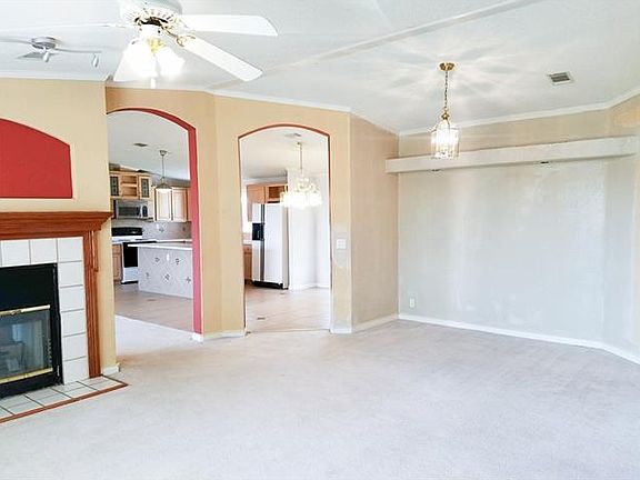 4th image of 1445 Heidenreich Ln