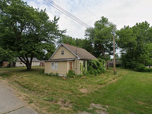3rd image of 153 E Main St