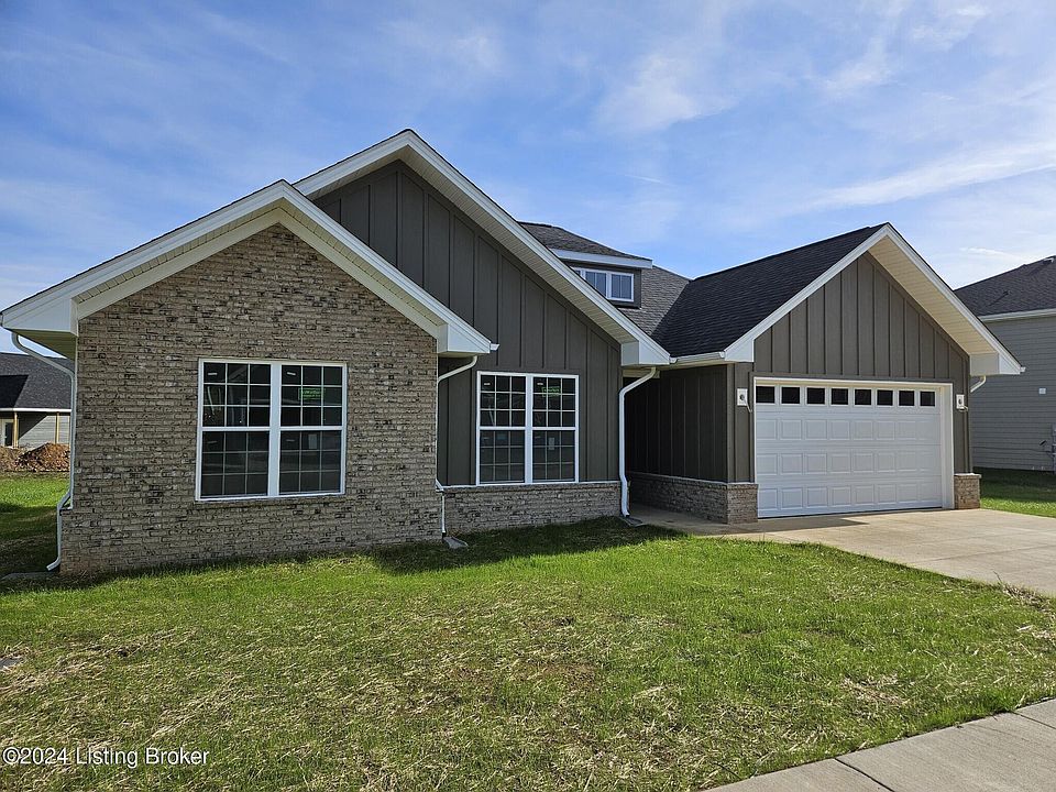 2nd image of 208 Gaston Cir