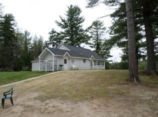 180 Coleman Ln, Owls Head, NY 12969