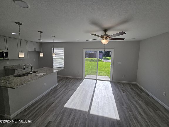 4th image of 11507 HOBART Boulevard