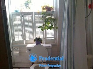 60 Mary St, Newport, RI 02840