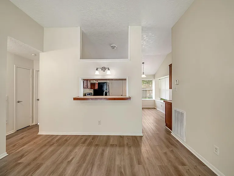 16906 Canary St — Photo 9