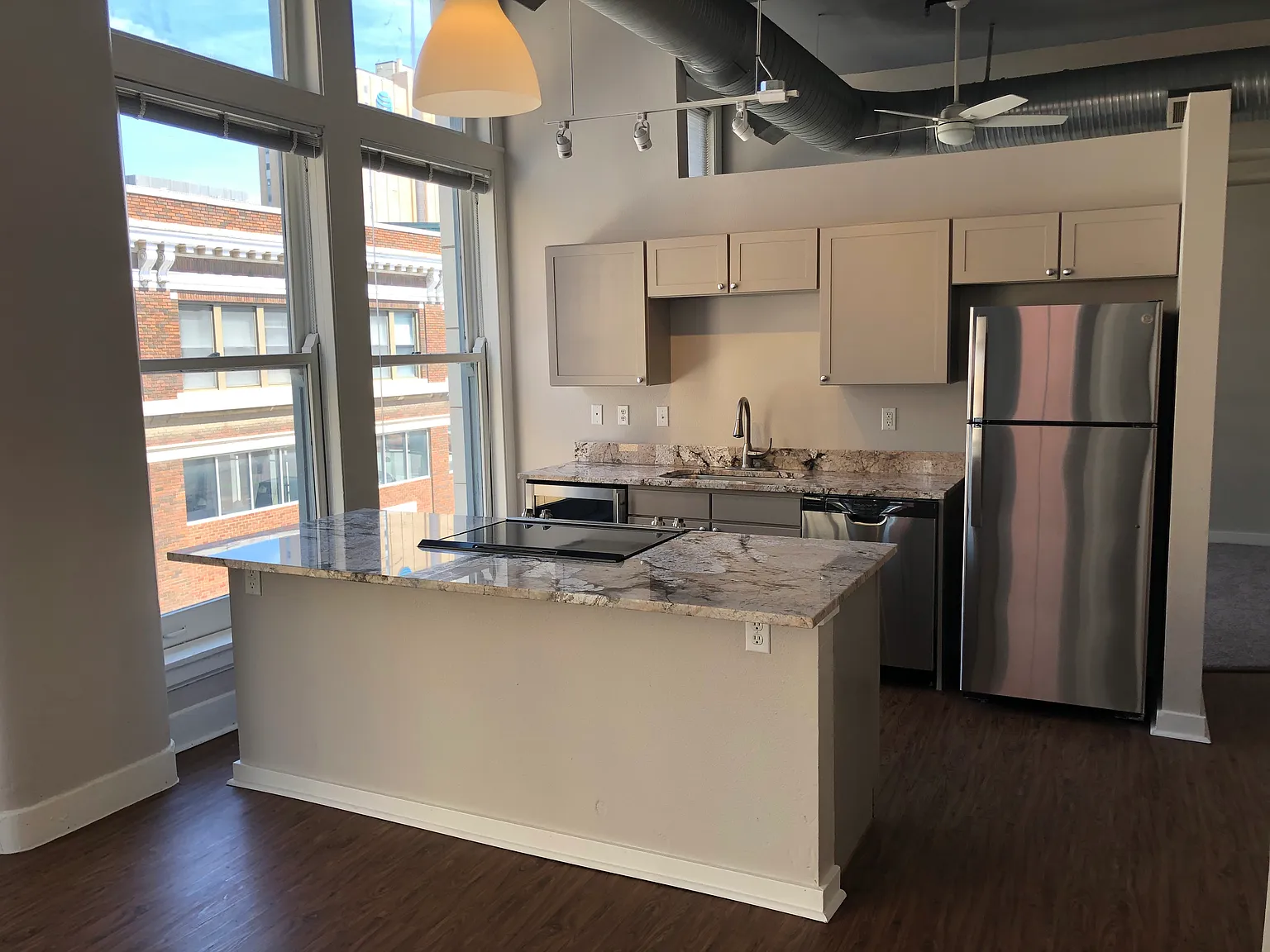 Crossoads Lofts — Photo 3