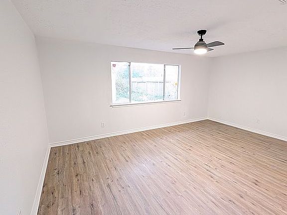 5th image of 3247 Bolton Gardens Dr