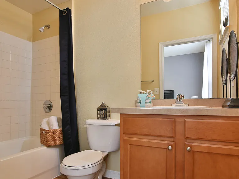 Springs at Palma Sola Apartments — Photo 18