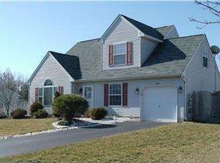 1013 Dolphin Ave, Croydon, PA 19021