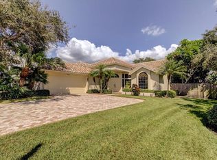 1071 Live Oak Ave NE, Saint Petersburg, FL 33703