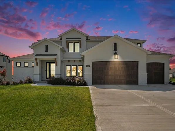 2817 NE 102nd St, Kansas City, MO 64155