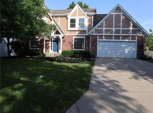 10416 Barton St, Overland Park, KS 66214