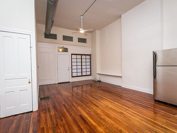 4th image of 2815 W Girard Ave #1