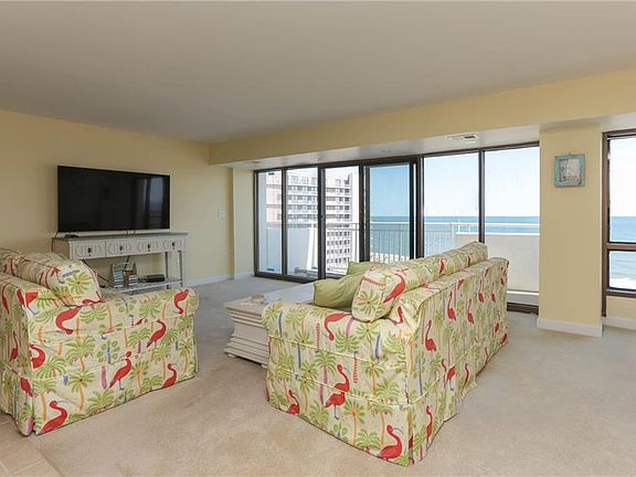 5th image of 4004 Atlantic Ave APT 903