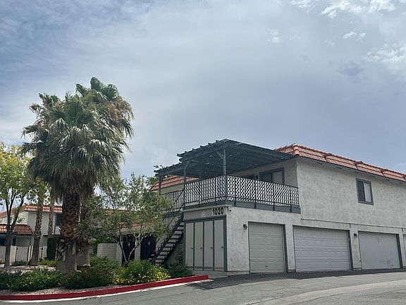 2nd image of 1020 Willow Tree Dr #1-1-D