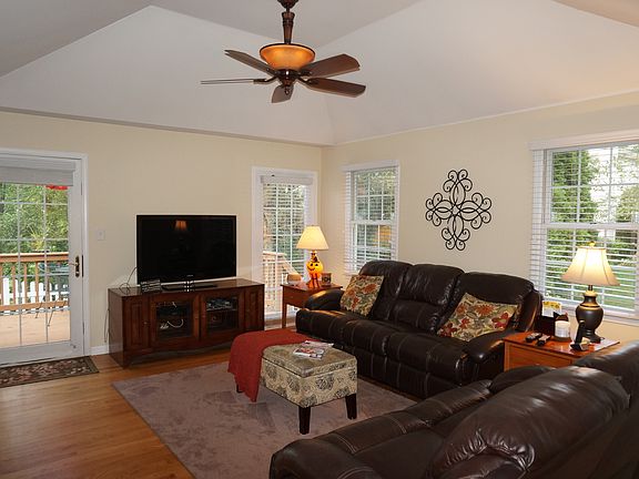 2nd image of 6634 Conway Ct