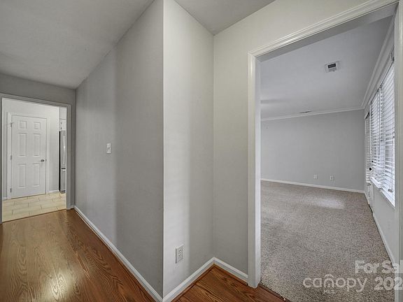 3rd image of 3703 Colony Crossing Dr
