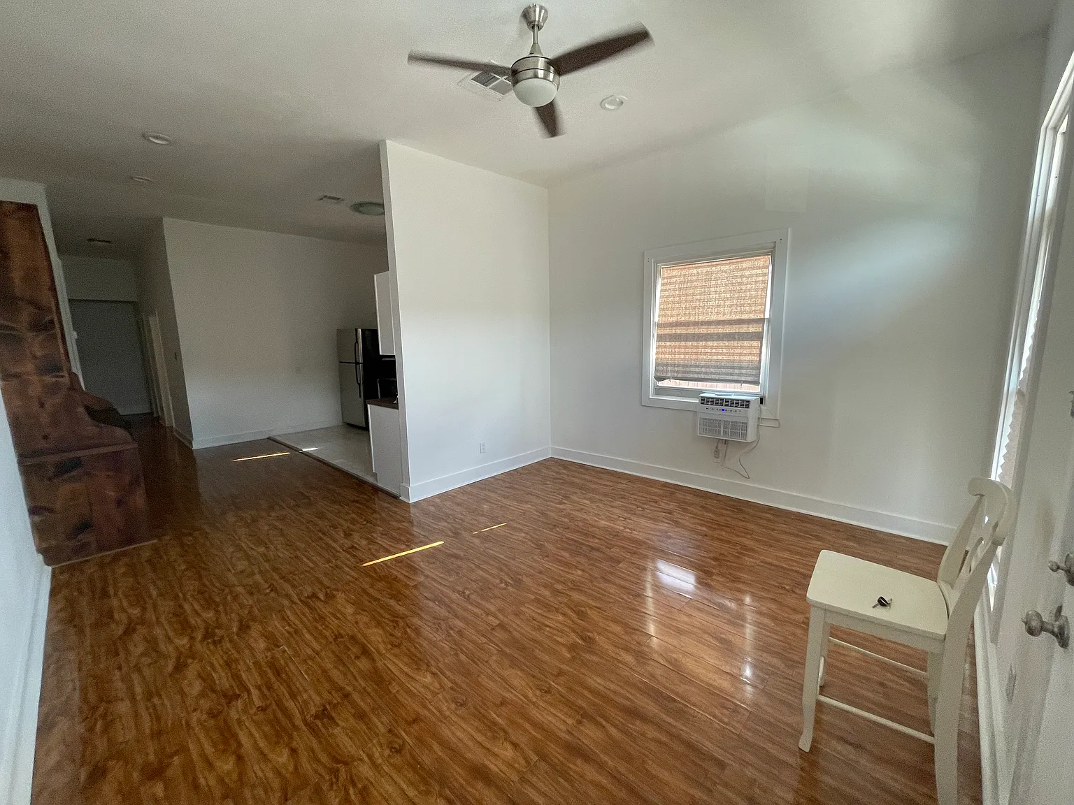 1 bed, 850 sqft, $1,500 — Photo 2