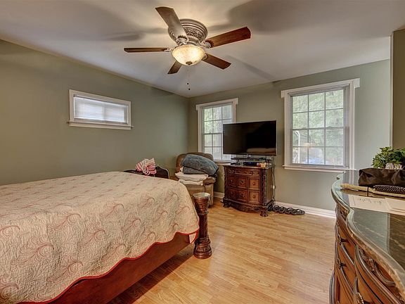 5th image of 191 Graylynn Dr
