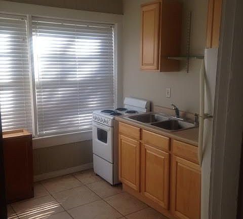 4th image of 2709 Hanover Cir S APT 3