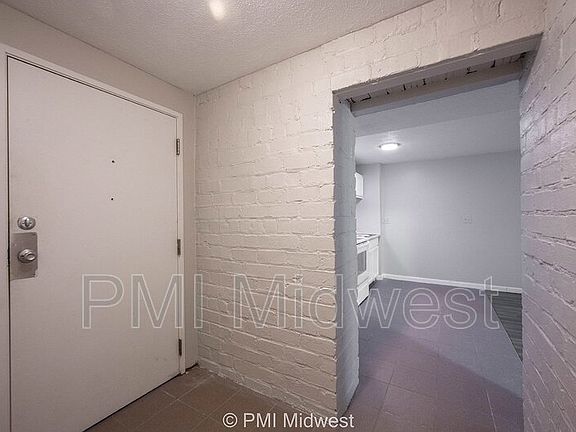 4th image of 3736 N Meridian St APT 13