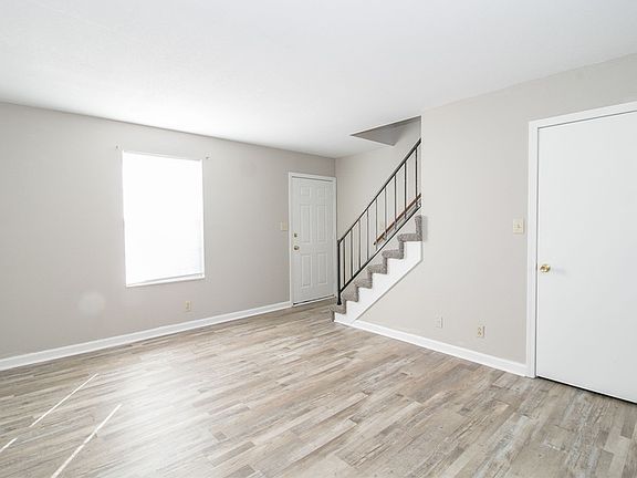 2nd image of 371-2 Peabody Dr