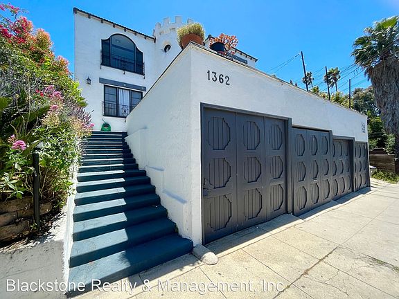 2nd image of 1362 Lucile Ave Unit 2