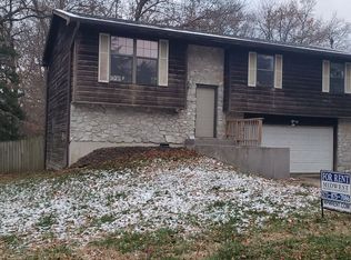 8303 W Southeast Ct, Columbia, MO 65202