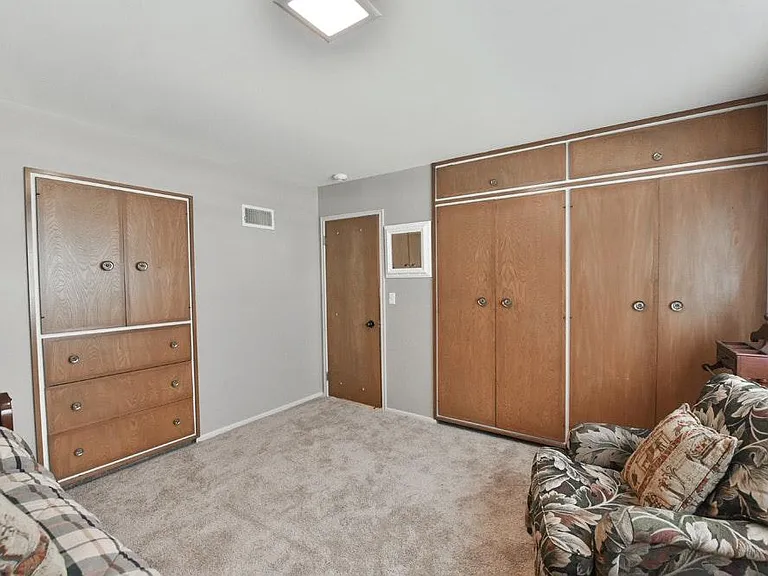 659 Dillon Dr — Photo 23