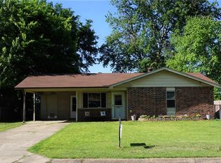 1104 P St, Barling, AR 72923