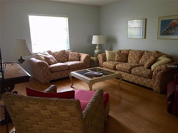 5th image of 1330 Glendale Cir W #232