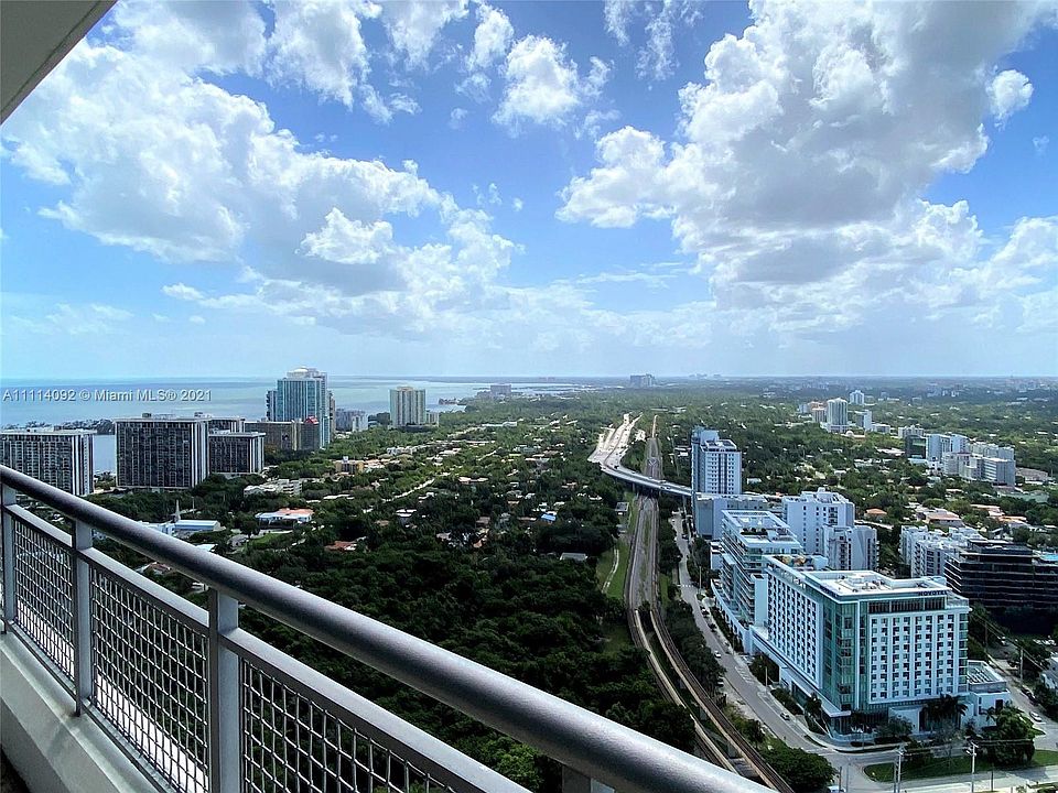 Large Open Balcony with Amazing Southwest views