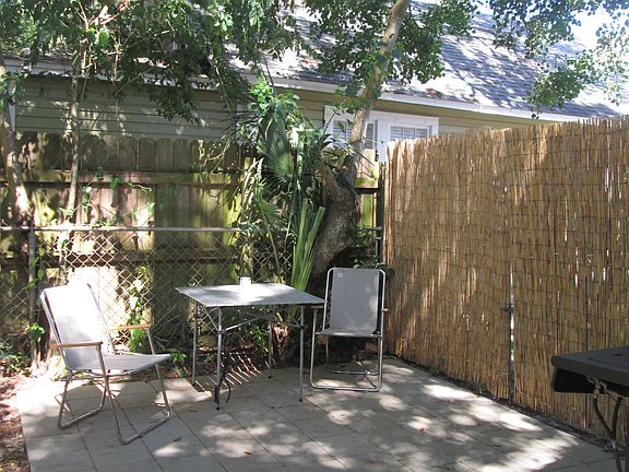 4th image of 1210 E Brainerd St