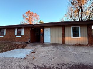 7012 NW 25th St, Bethany, OK 73008