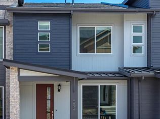 2033 S Upham Way, Denver, CO 80227