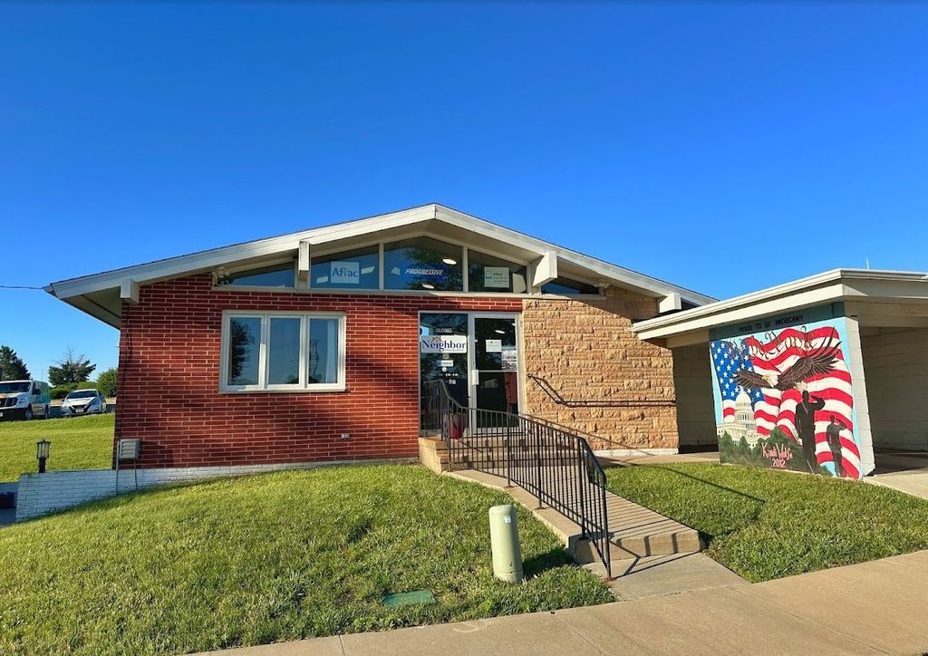 98 E Willman St - Property Image