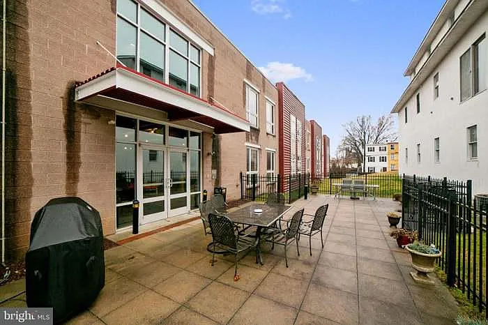 75 Maple St #108 — Photo 17
