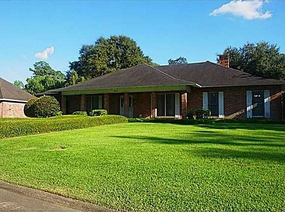 2nd image of 413 Orchard Dr