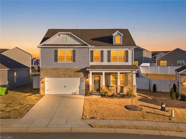 1505 Aberdeen Dr, Mebane, NC 27302