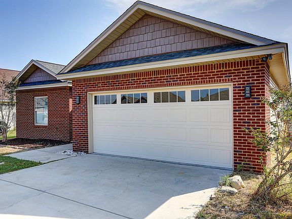 3rd image of 4716 Deerfield Dr