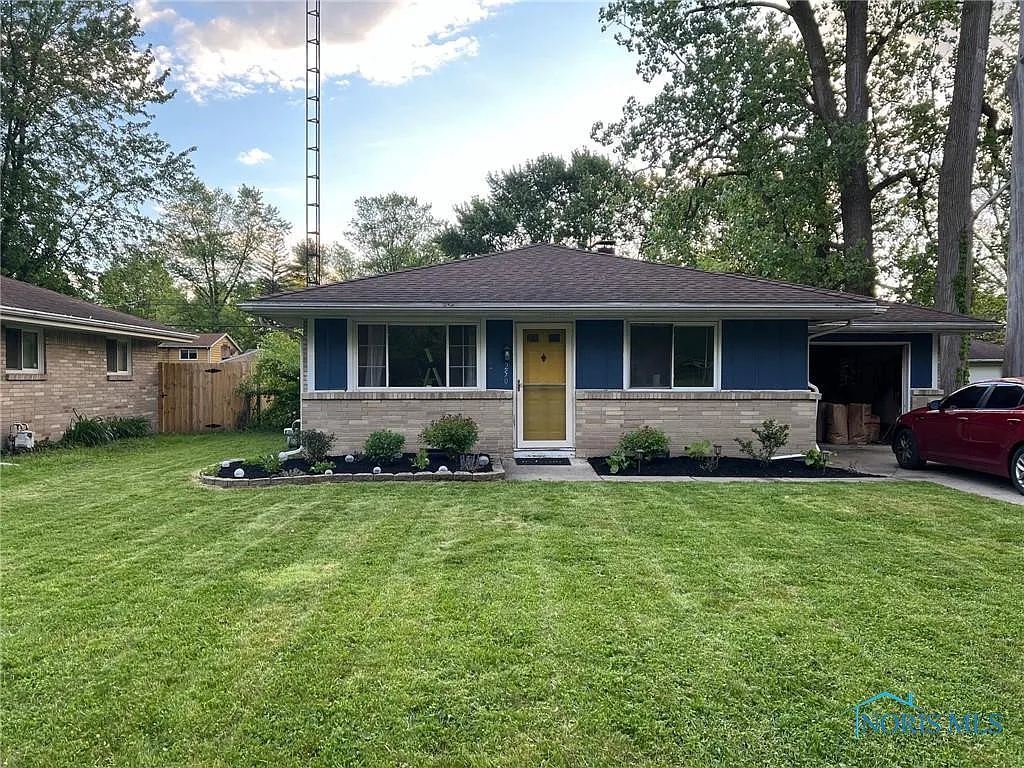 250 Roseanna Dr photo 1