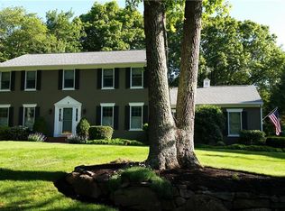 7 Naushon Ct, North Kingstown, RI 02852