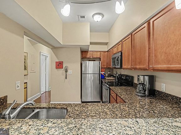 5th image of 2855 Peachtree Rd NE APT 205