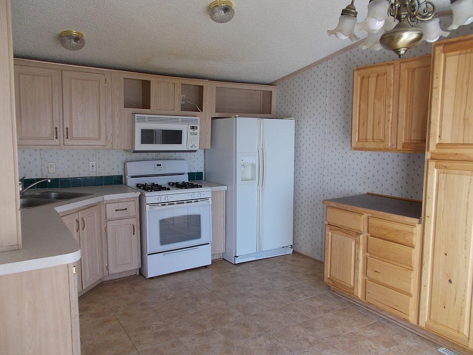 2nd image of 34538 Highway 160 Trlr 5