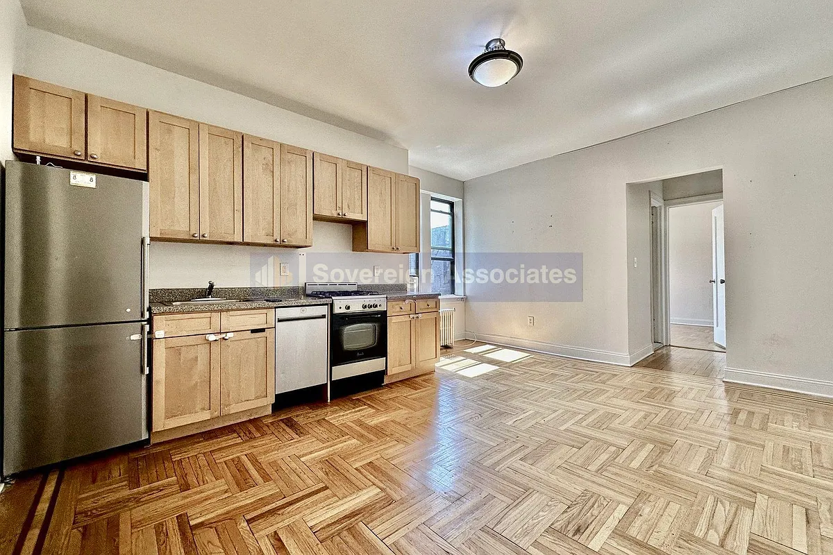 Building Photo - 660 Fort Washington Ave #6C