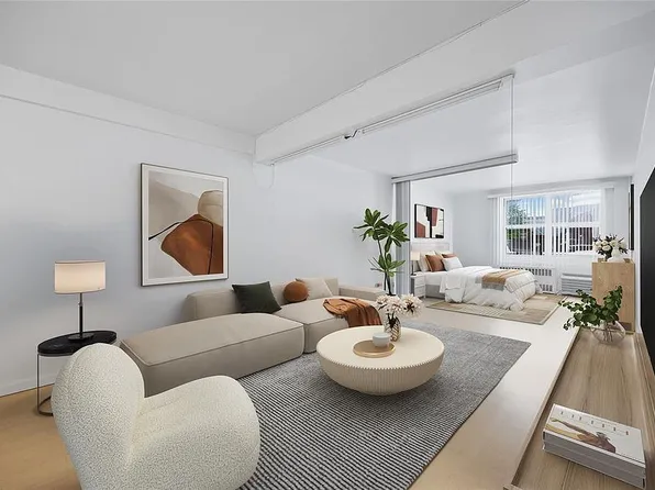 142-05 Roosevelt Ave #33, Flushing, NY 11354