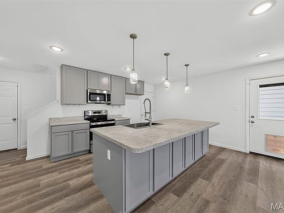 4th image of 108 Tiber Way