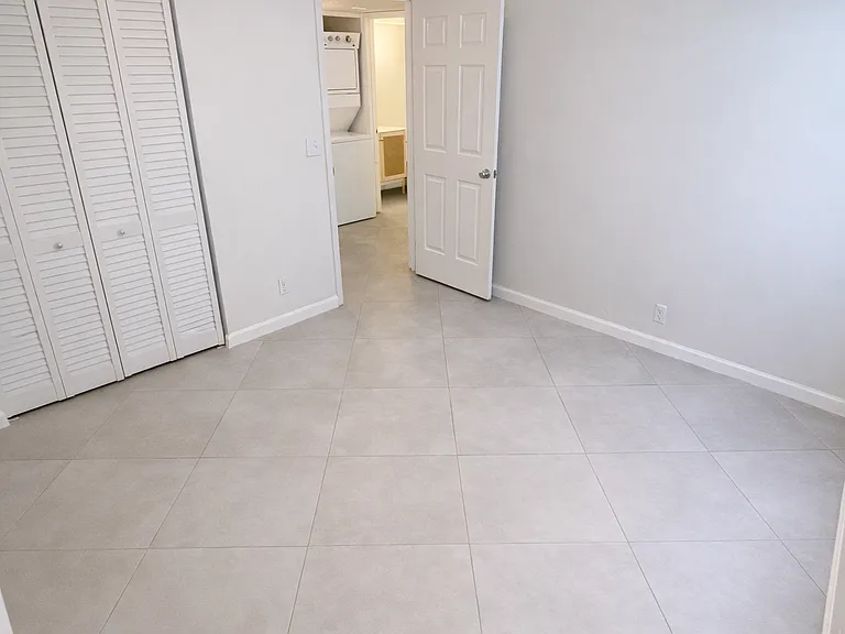 3355 Jaywood Ter #J113 — Photo 16